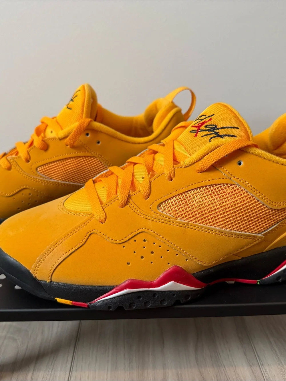 Jordan MVP 92 Taxi Size 11 NWT